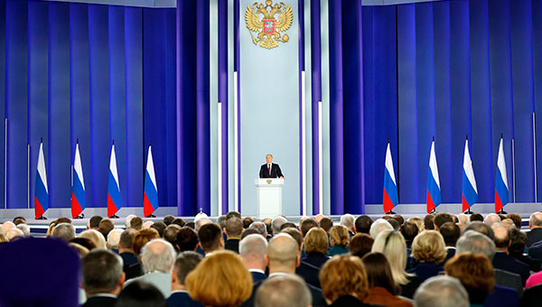 Президент РФ обозначил направления работы по развитию логистических маршрутов